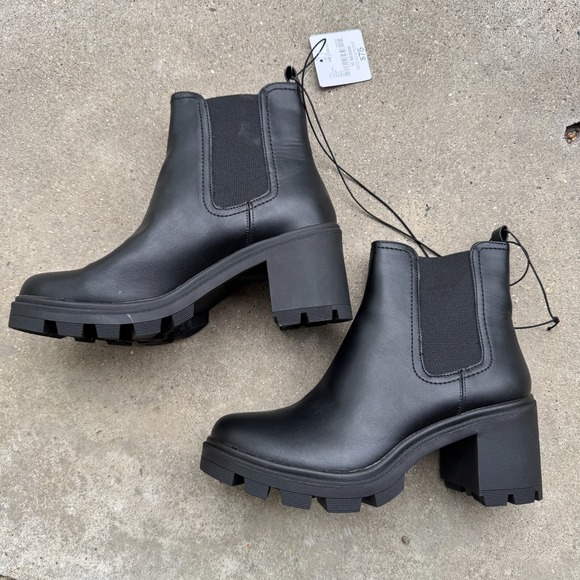 Arizona Jean Company Shoes - Arizona Jeans AZ‎ Masin Chelsea Boots Womens Size 10 Black Lug Sole Pull On NEW